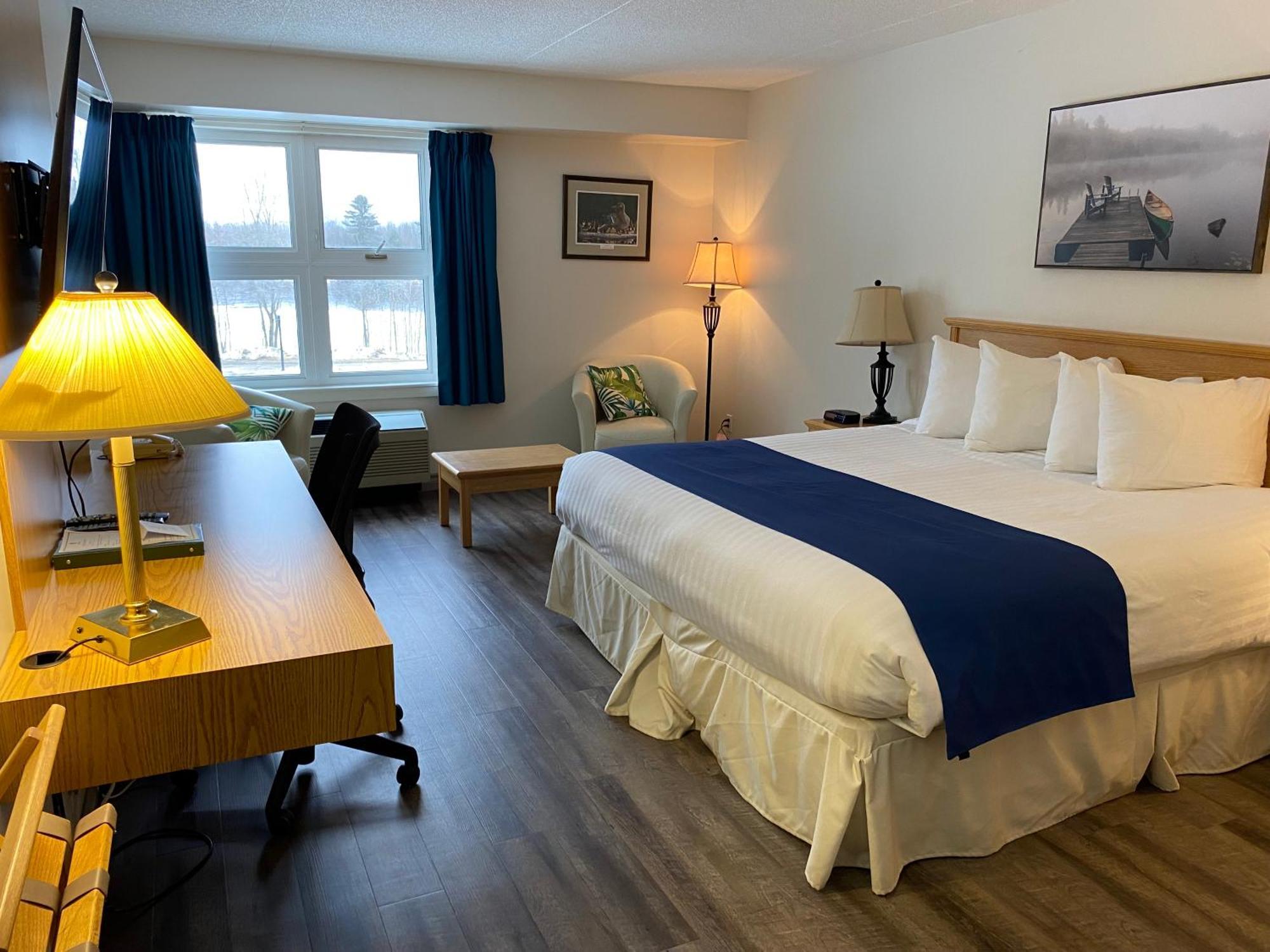 Chateau Logue Hotel Maniwaki Exteriör bild